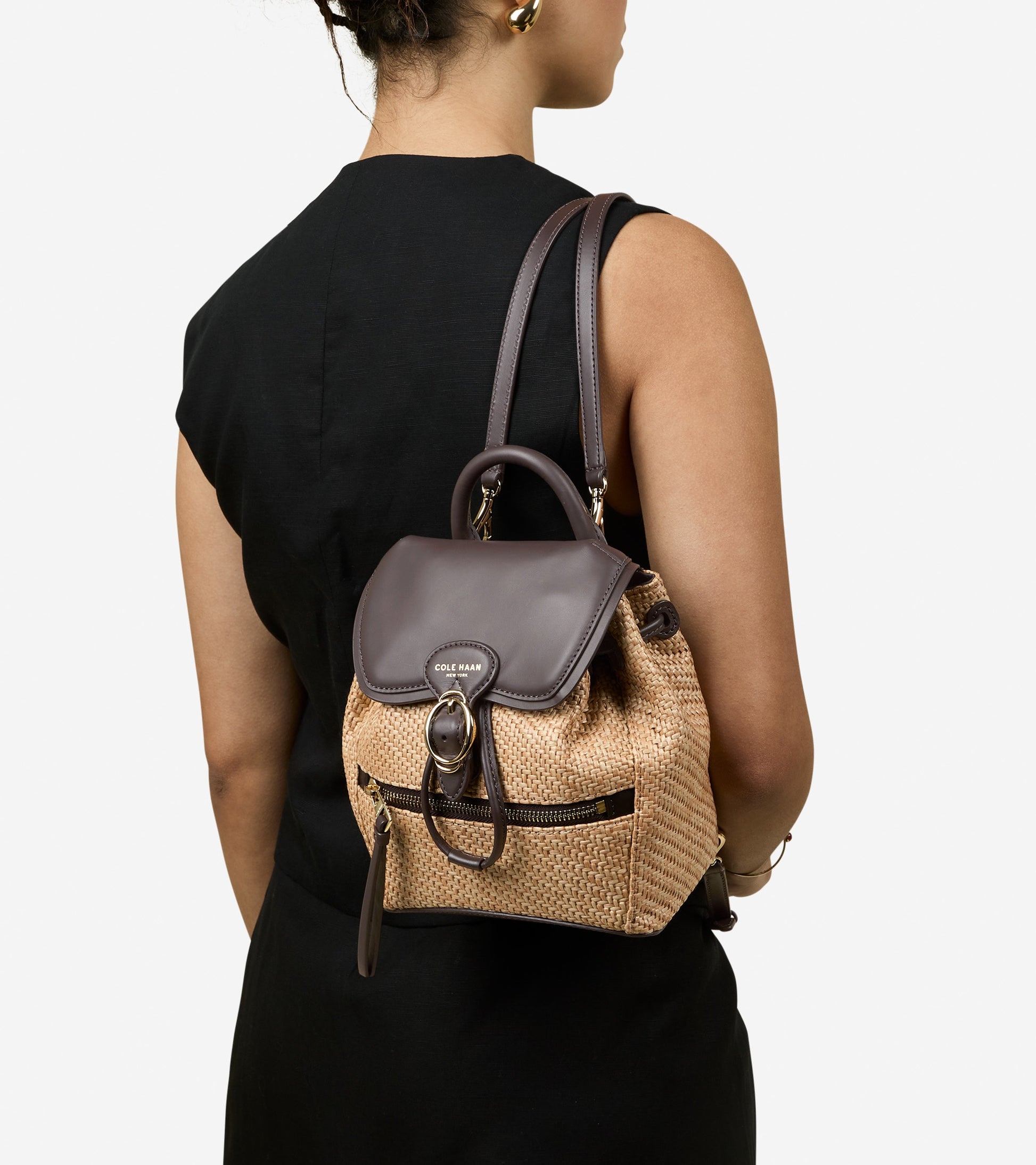 Chole Haan حقيبة ظهر ألكسندريا صغيرة بمشبك للنساء | Backpacks Chole Haan حقيبة ظهر ألكسندريا صغيرة بمشبك للنساء | Backpacks