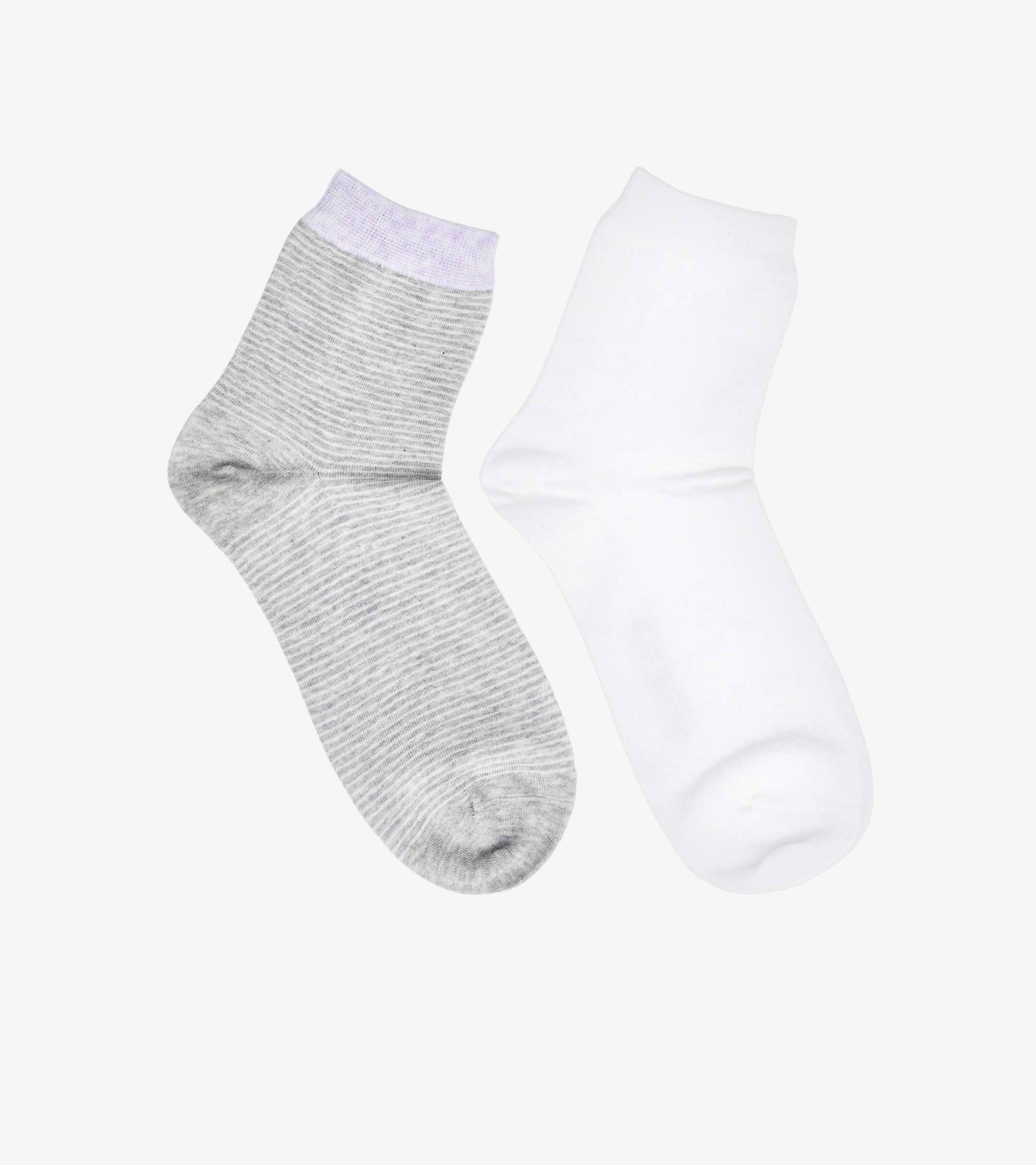 Chole Haan جوارب نسائية قصيرة | Socks Chole Haan جوارب نسائية قصيرة | Socks