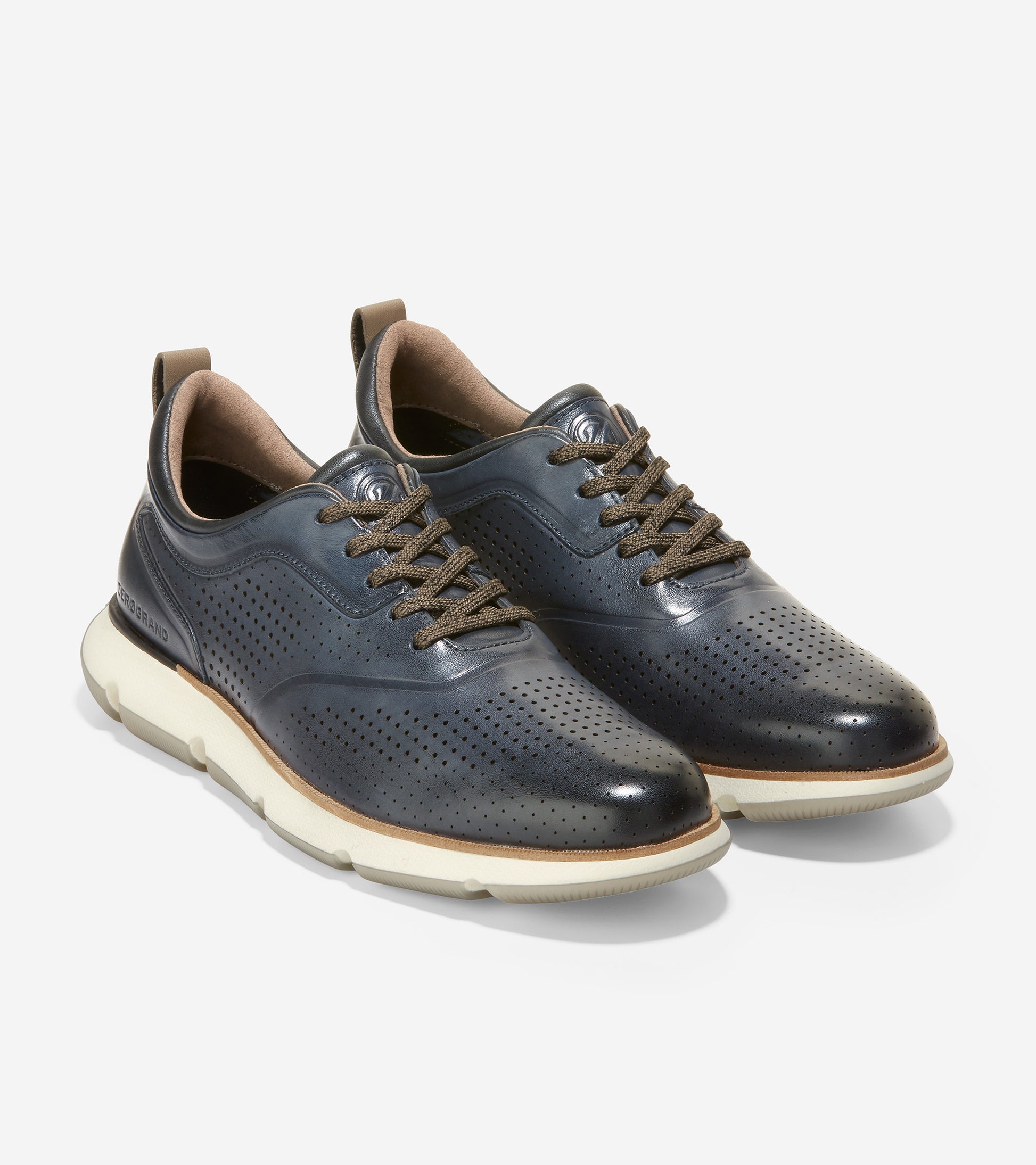 4.ZERØGRAND Perforated Oxford